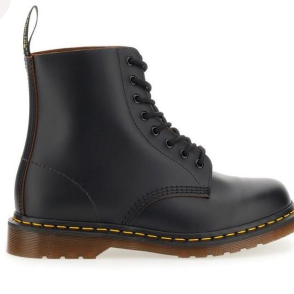 DR. MARTENS
DR. MARTENS BOOT 1460 VINTAGE UNISEX - Picture 2 of 13